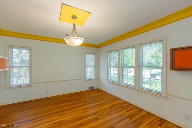 2614 Charney Road, University Heights, OH 44118