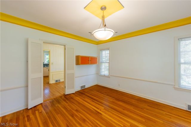 2614 Charney Road, University Heights, OH 44118