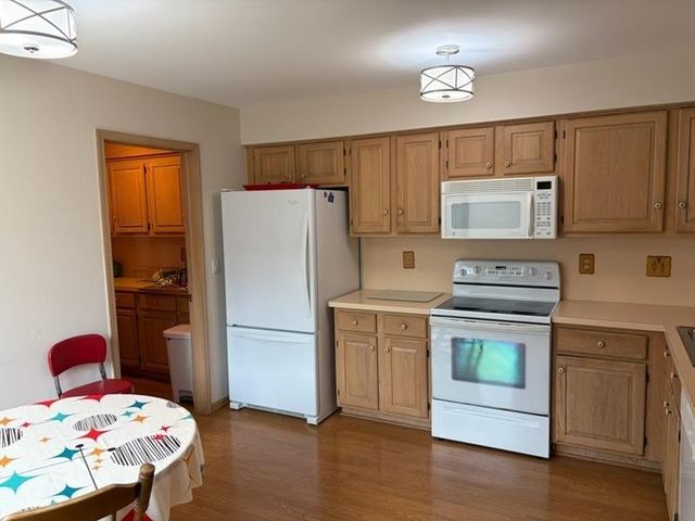 16600 Sarjay Drive, Clinton Township, MI 48038