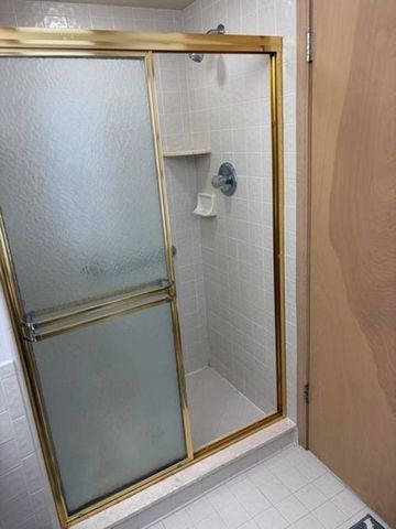 16600 Sarjay Drive, Clinton Township, MI 48038