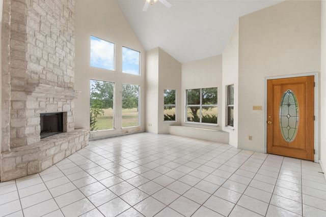 369 Deer Valley Rd, Bandera, TX 78003