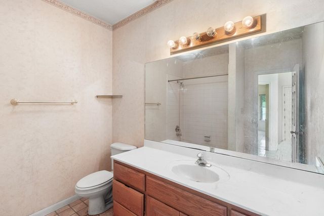 369 Deer Valley Rd, Bandera, TX 78003