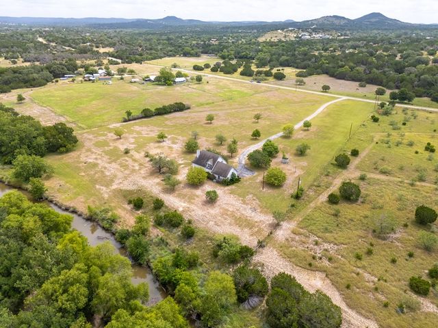 369 Deer Valley Rd, Bandera, TX 78003