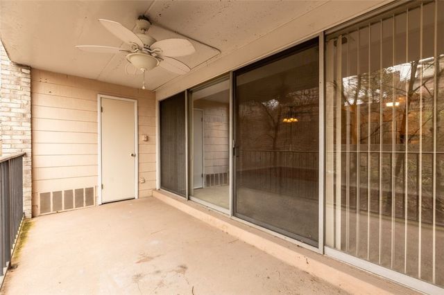 2160 Greentree Rd. 405W, Scott Twp, PA 15220