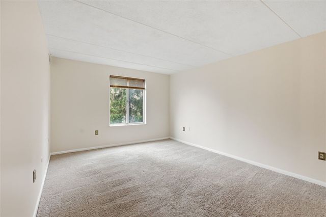 2160 Greentree Rd. 405W, Scott Twp, PA 15220