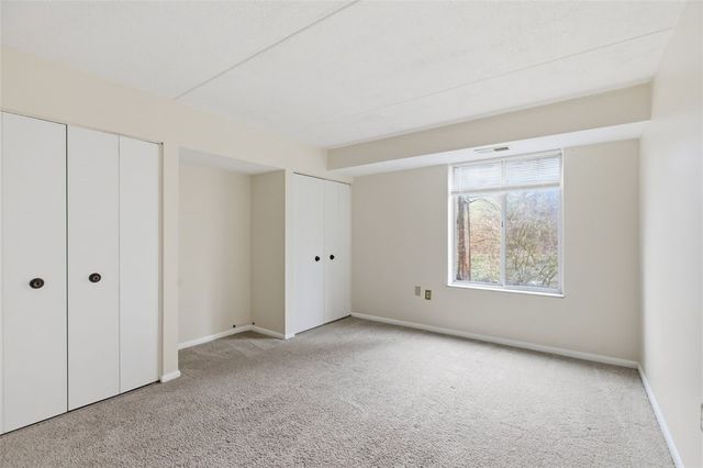 2160 Greentree Rd. 405W, Scott Twp, PA 15220