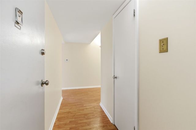 2160 Greentree Rd. 405W, Scott Twp, PA 15220