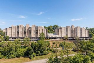 2160 Greentree Rd. 405W, Scott Twp, PA 15220