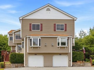 23 Governors Way D, Milford, MA 01757