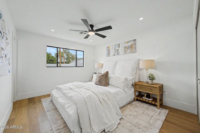 8008 E WHITTON Avenue, Scottsdale, AZ 85251