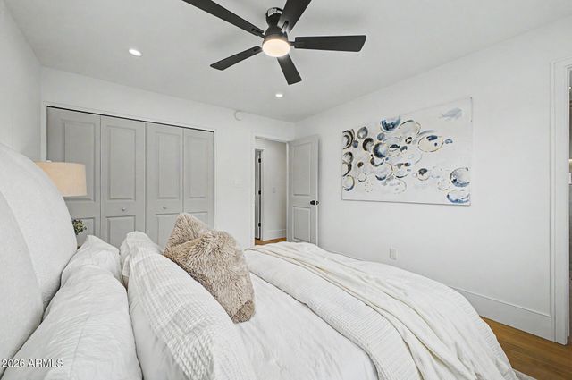 8008 E WHITTON Avenue, Scottsdale, AZ 85251