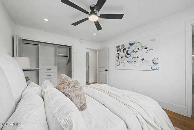 8008 E WHITTON Avenue, Scottsdale, AZ 85251