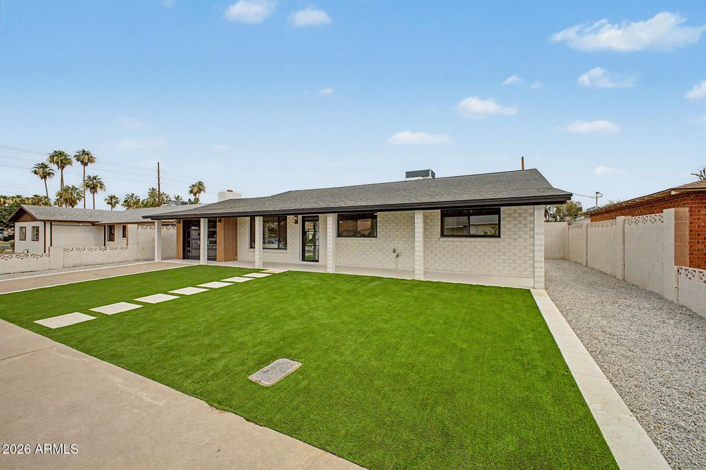 8008 E WHITTON Avenue, Scottsdale, AZ 85251 — photo 4