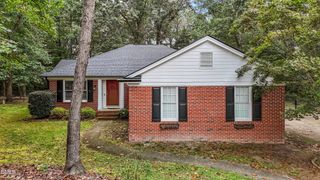 109 Oaklake Court, Fuquay Varina, NC 27526