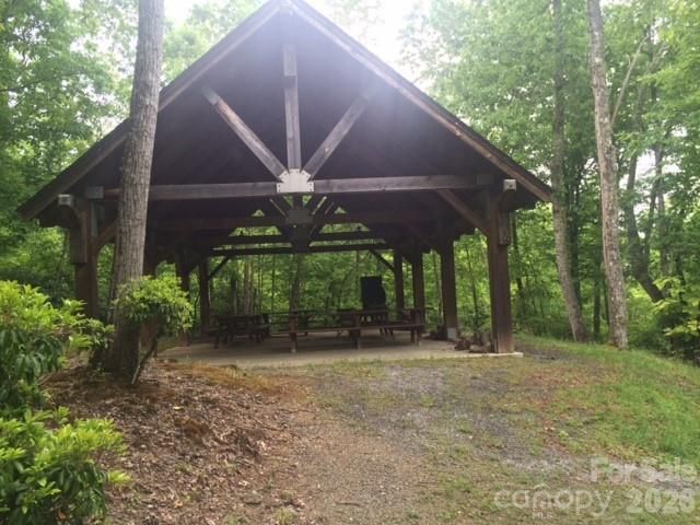 000 Chestnut Oak Lane, Pisgah Forest, NC 28768