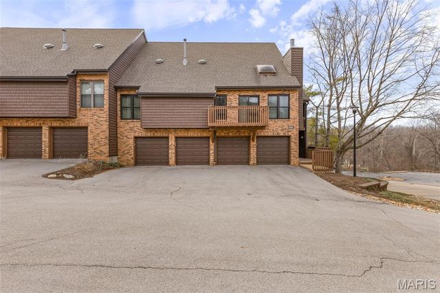 5162 Hollow Wood Court B, St Louis, MO 63128