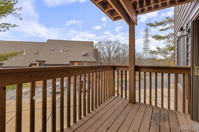 5162 Hollow Wood Court B, St Louis, MO 63128