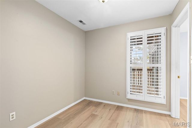 5162 Hollow Wood Court B, St Louis, MO 63128