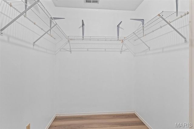 5162 Hollow Wood Court B, St Louis, MO 63128