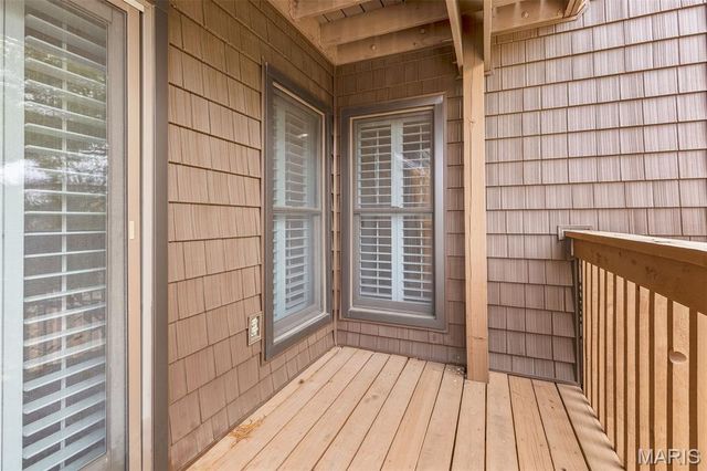 5162 Hollow Wood Court B, St Louis, MO 63128