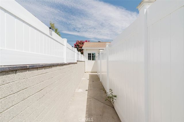 2027 Bonita Avenue, Burbank, CA 91504
