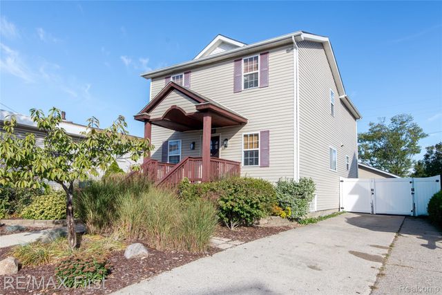 1320 Hartrick Avenue, Royal Oak, MI 48067