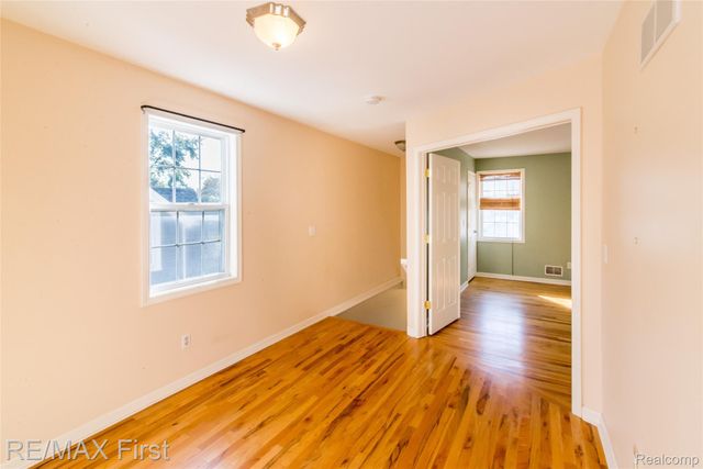 1320 Hartrick Avenue, Royal Oak, MI 48067