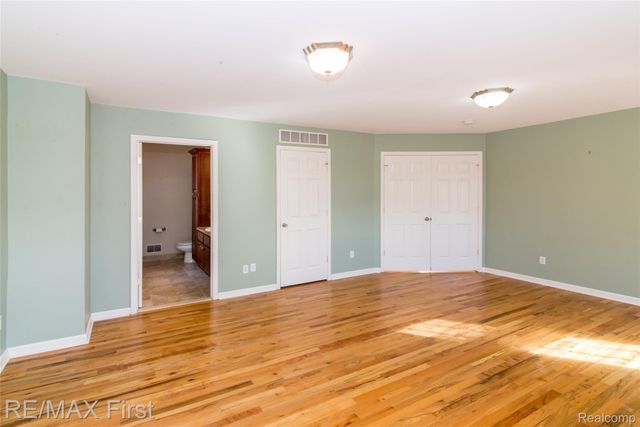 1320 Hartrick Avenue, Royal Oak, MI 48067