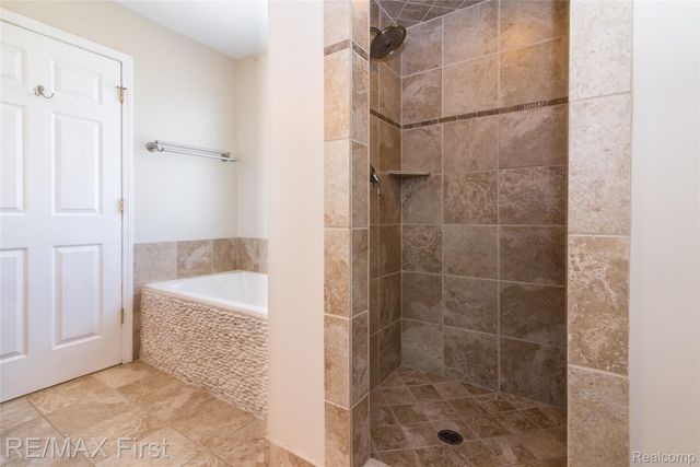 1320 Hartrick Avenue, Royal Oak, MI 48067