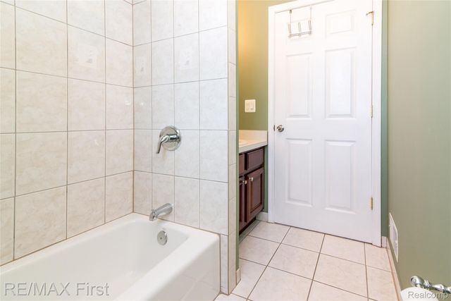 1320 Hartrick Avenue, Royal Oak, MI 48067