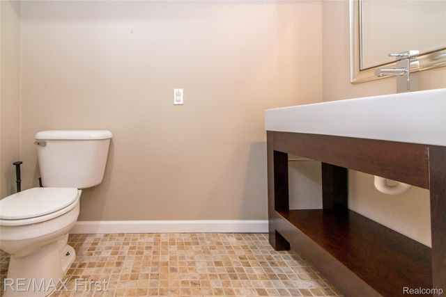 1320 Hartrick Avenue, Royal Oak, MI 48067