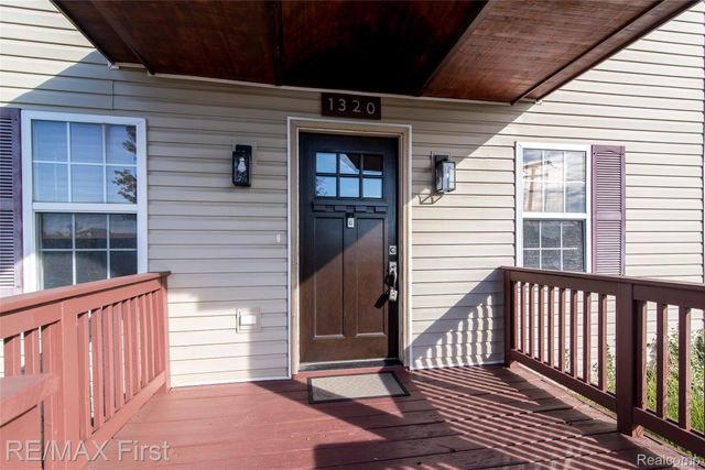 1320 Hartrick Avenue, Royal Oak, MI 48067