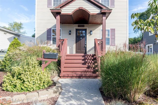 1320 Hartrick Avenue, Royal Oak, MI 48067