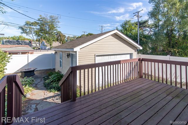 1320 Hartrick Avenue, Royal Oak, MI 48067