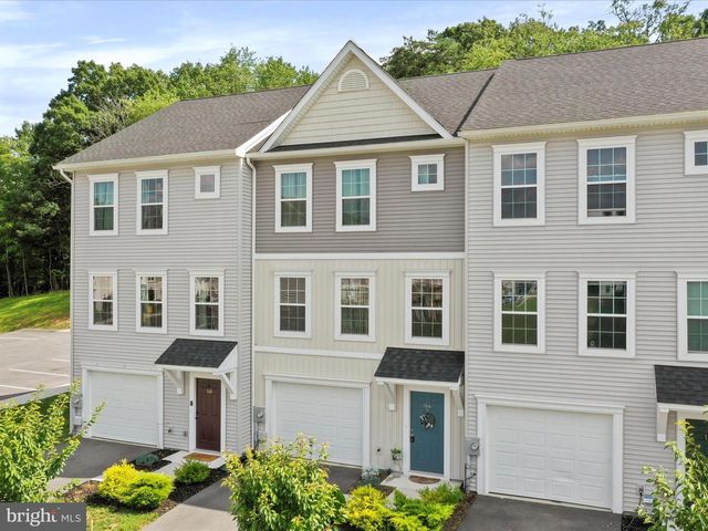 144 FURLONG WAY, Martinsburg, WV 25404