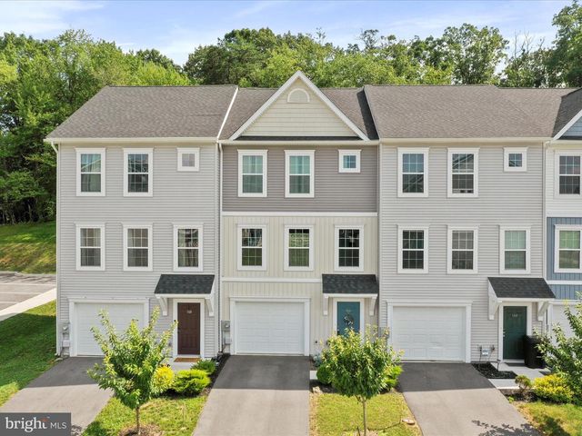 144 FURLONG WAY, Martinsburg, WV 25404