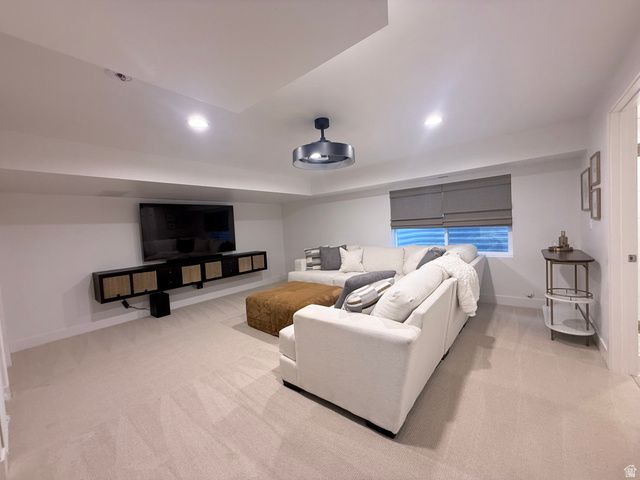 6743 W LAKE AVE, South Jordan, UT 84009