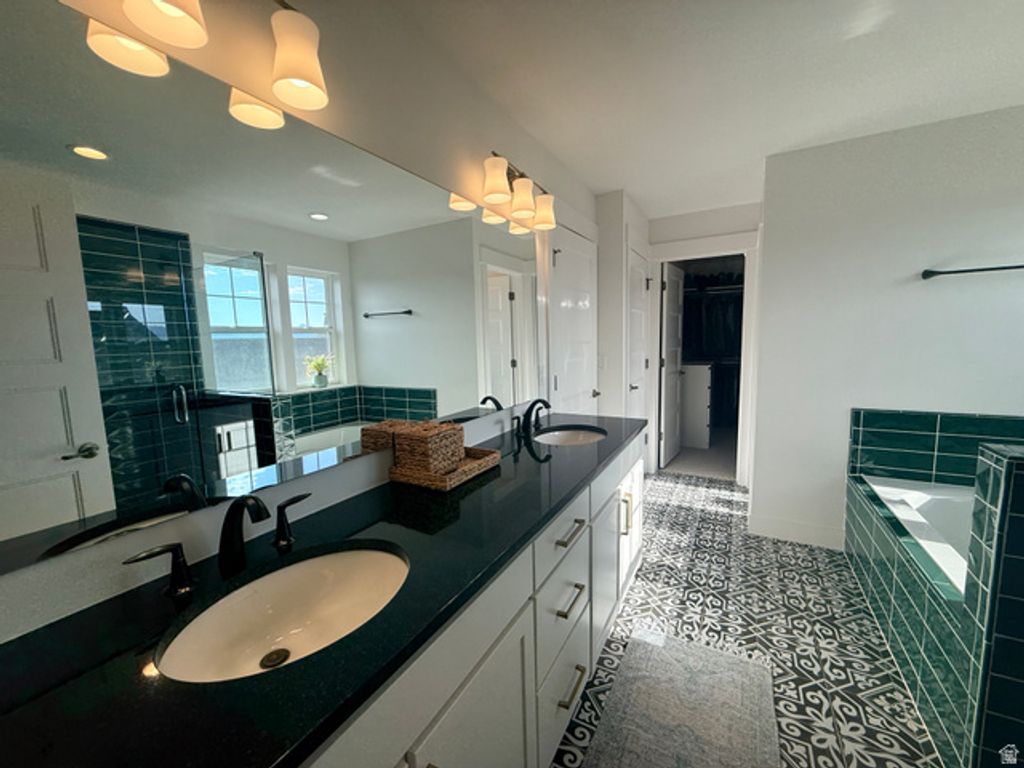 Image 13 of property listing at 6743 W LAKE AVE, South Jordan, UT 84009