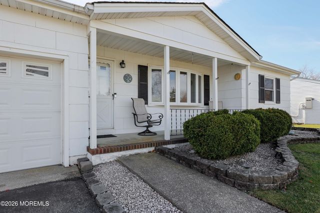 49 Eton Road, Toms River, NJ 08757