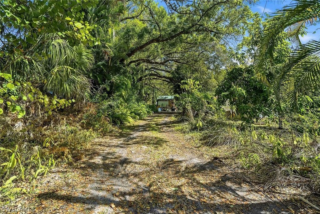 4051 Buckingham RD, Fort Myers, FL 33905