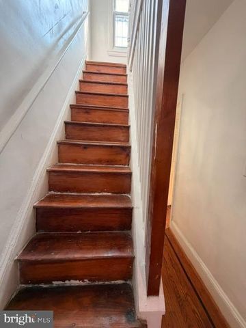 2073 E TIOGA ST, Philadelphia, PA 19134