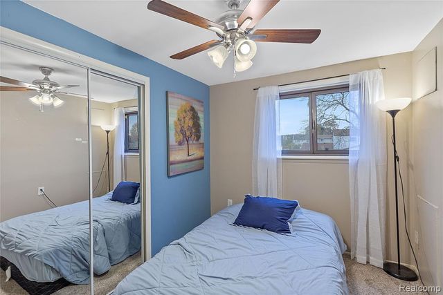 36698 Rolf Street, Westland, MI 48186