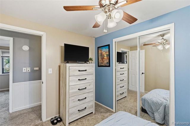 36698 Rolf Street, Westland, MI 48186