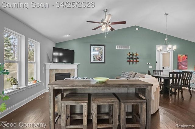 1938 Genoa Circle 13, Genoa Twp, MI 48843