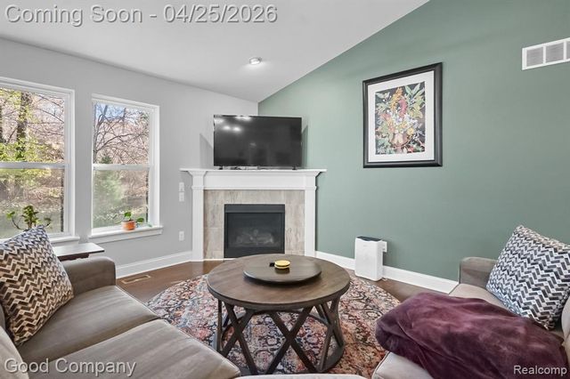 1938 Genoa Circle 13, Genoa Twp, MI 48843