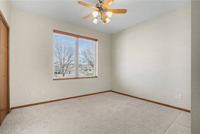 130 Bluff Drive, Fairfax, IA 52228