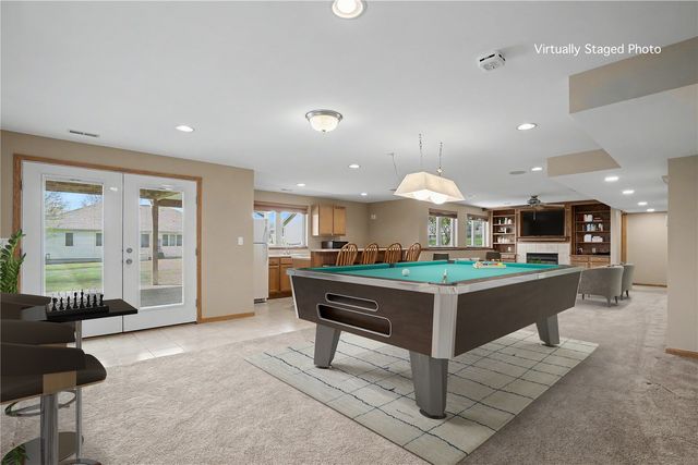 130 Bluff Drive, Fairfax, IA 52228