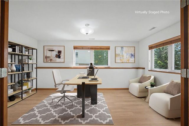 130 Bluff Drive, Fairfax, IA 52228