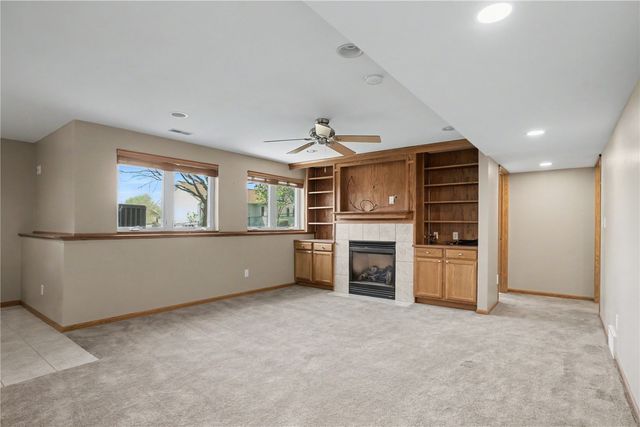 130 Bluff Drive, Fairfax, IA 52228