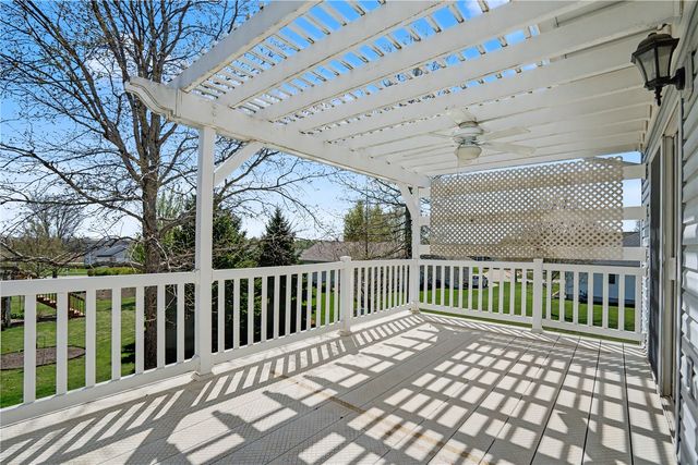 130 Bluff Drive, Fairfax, IA 52228